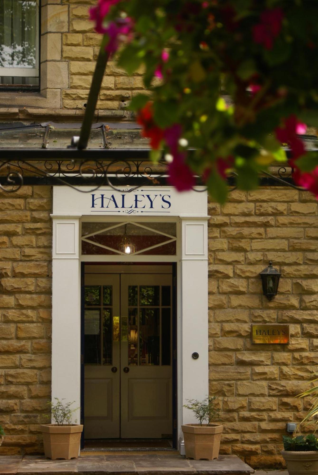 Haley'S Hotel Leeds  Exterior photo