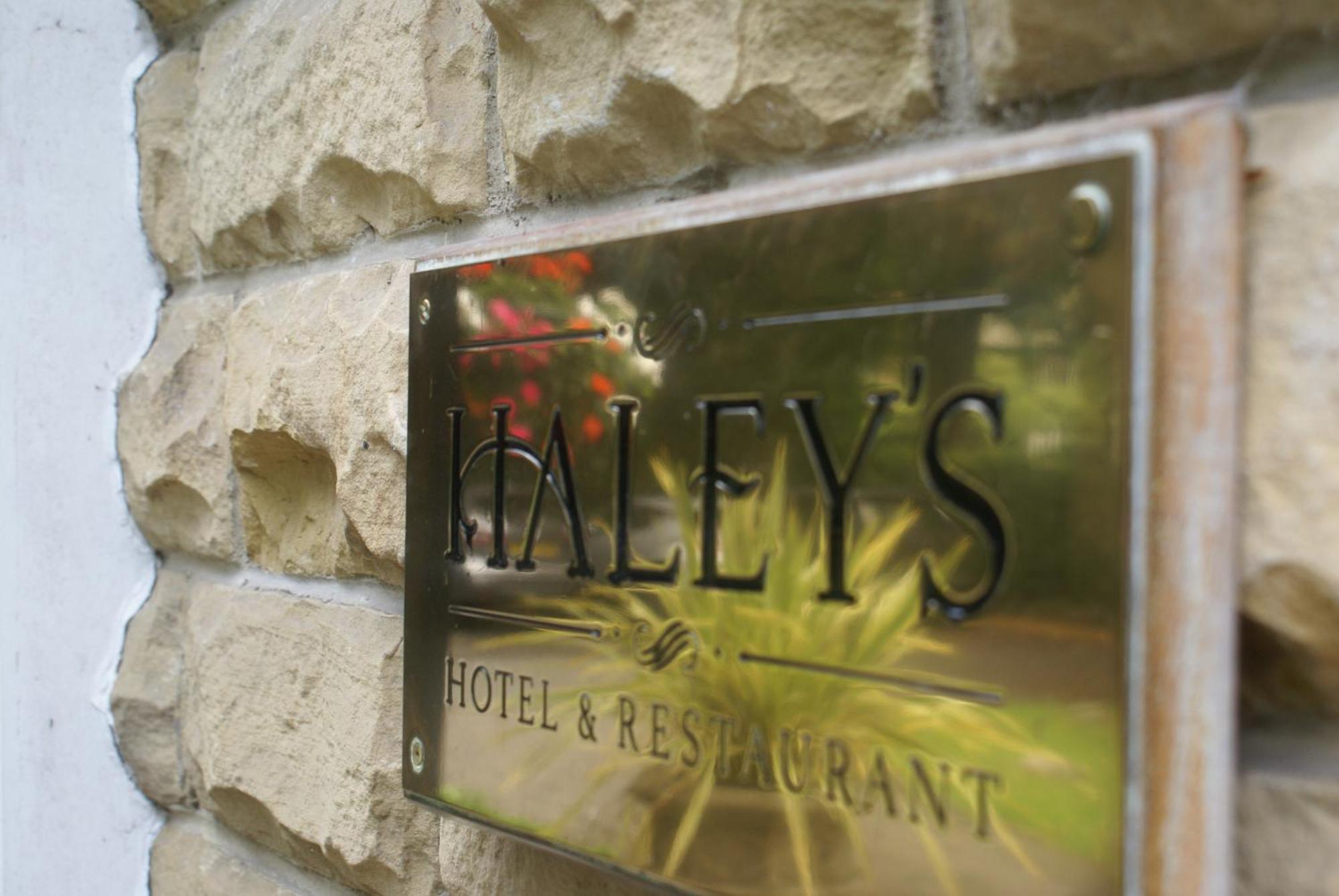 Haley'S Hotel Leeds  Exterior photo